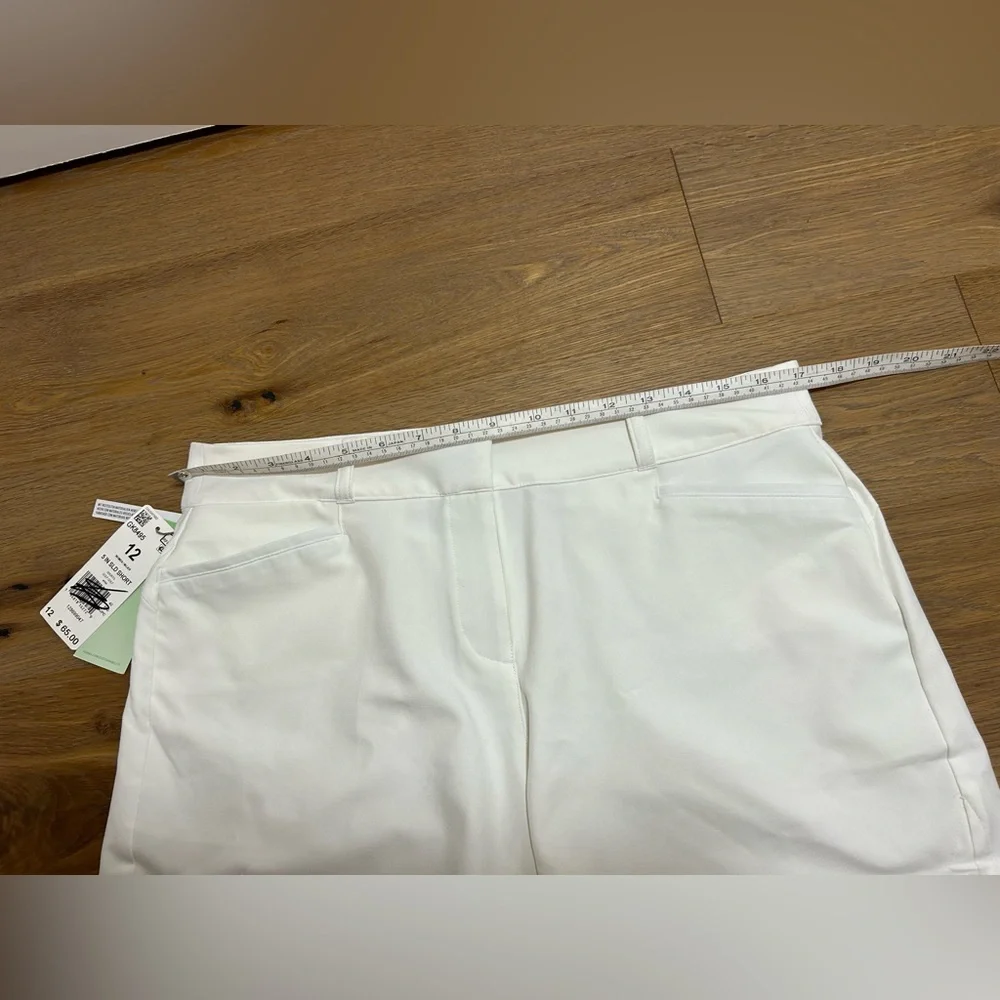 NWT Adidas white golf shorts women’s size 12 - Picture 9 of 11